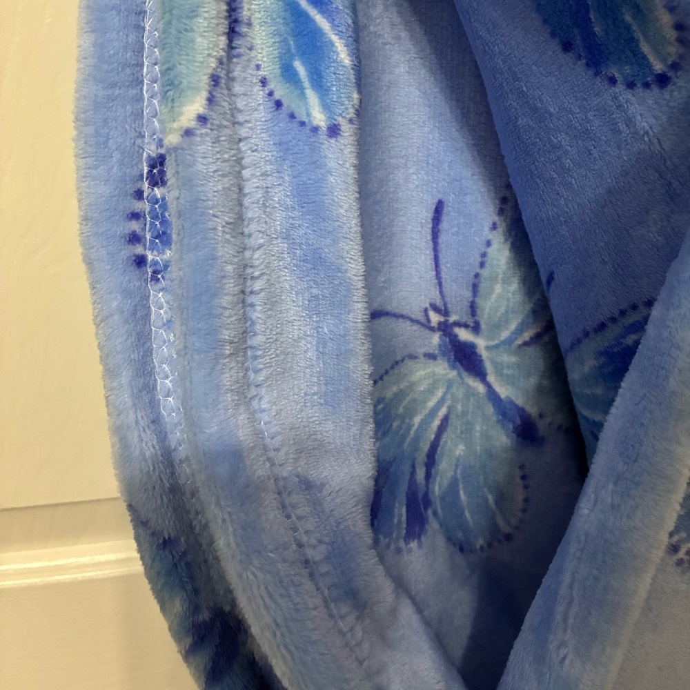 Colorful Butterfly throw blanket - Picture 5 of 8